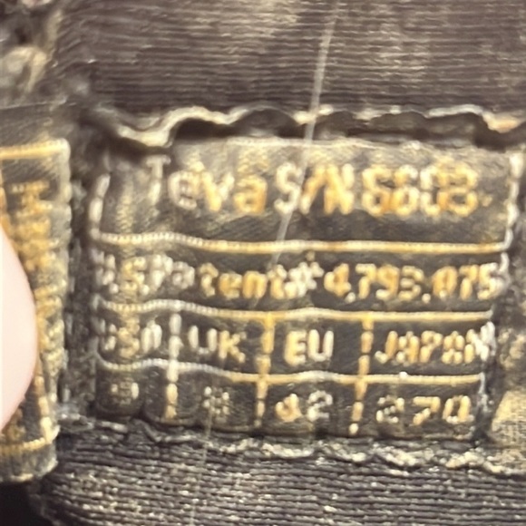 Teva Hiking sandals size 9 MN4069 - Picture 7 of 7